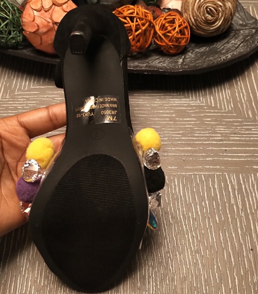 NIB Cape Robbin "Fiesta" Ankle Strap Heels - Picture 8 of 8